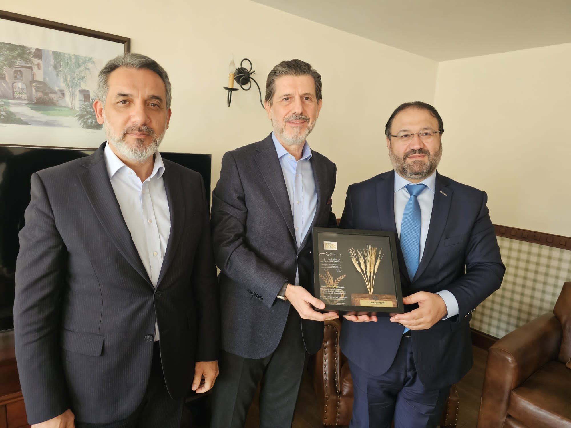 MÜSİAD Karz-ı Hasen Sandığı Başkanı Muhammet Ali Özeken ve Yönetim Kurulu  Bursa